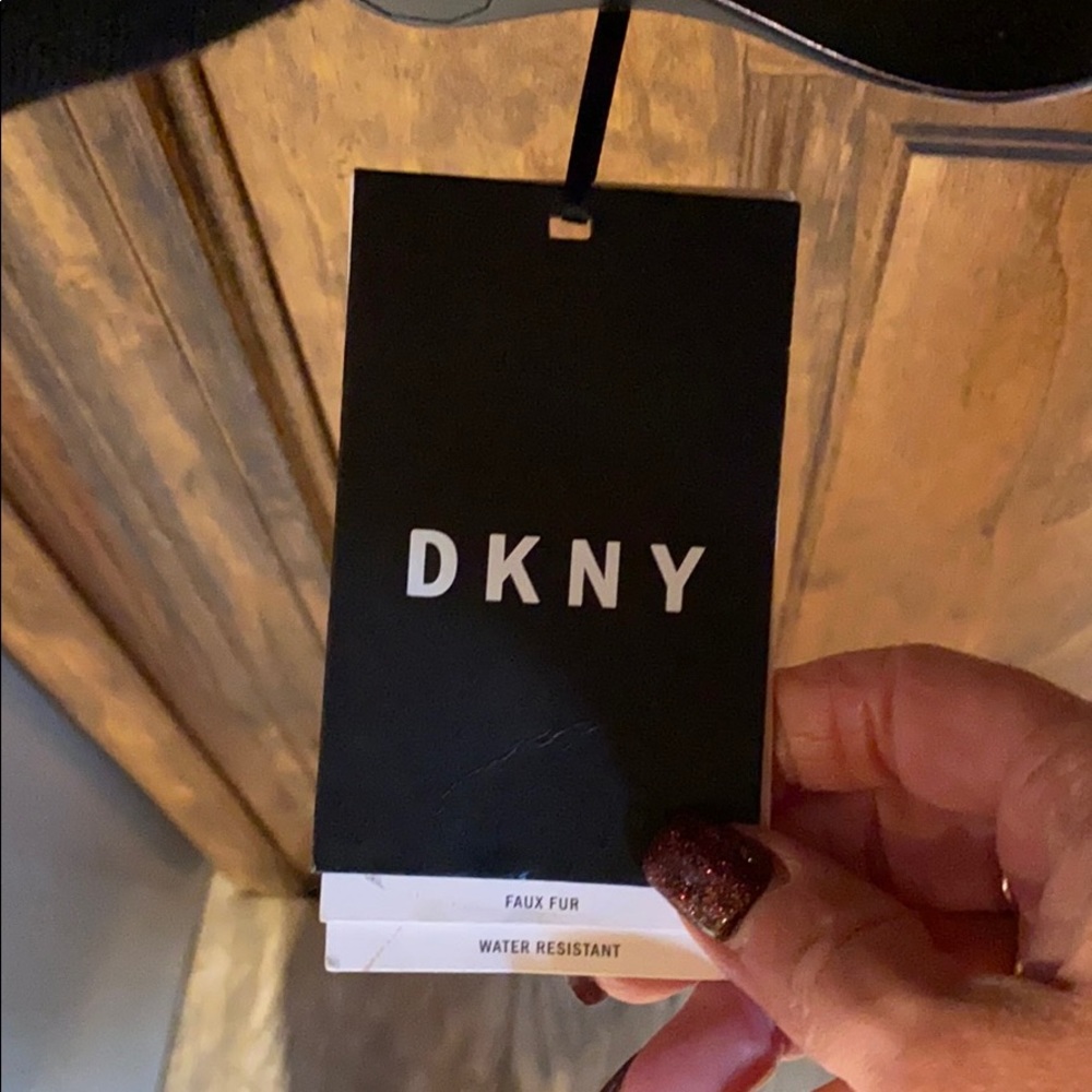DKNY Heavy winter jacket - Picture 3 of 8